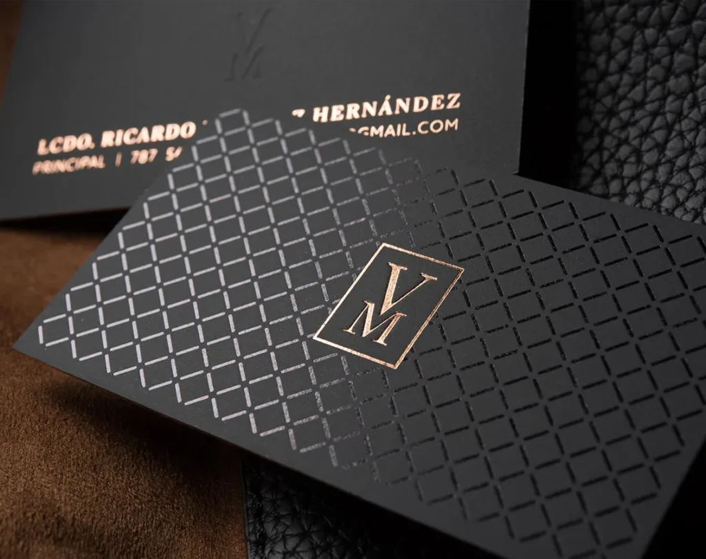 Carte de vizită premium cu tipar de calitate și detalii fine